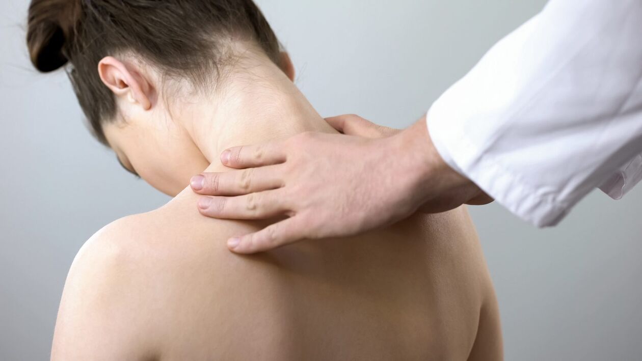 Examination of the neck with osteochondrosis